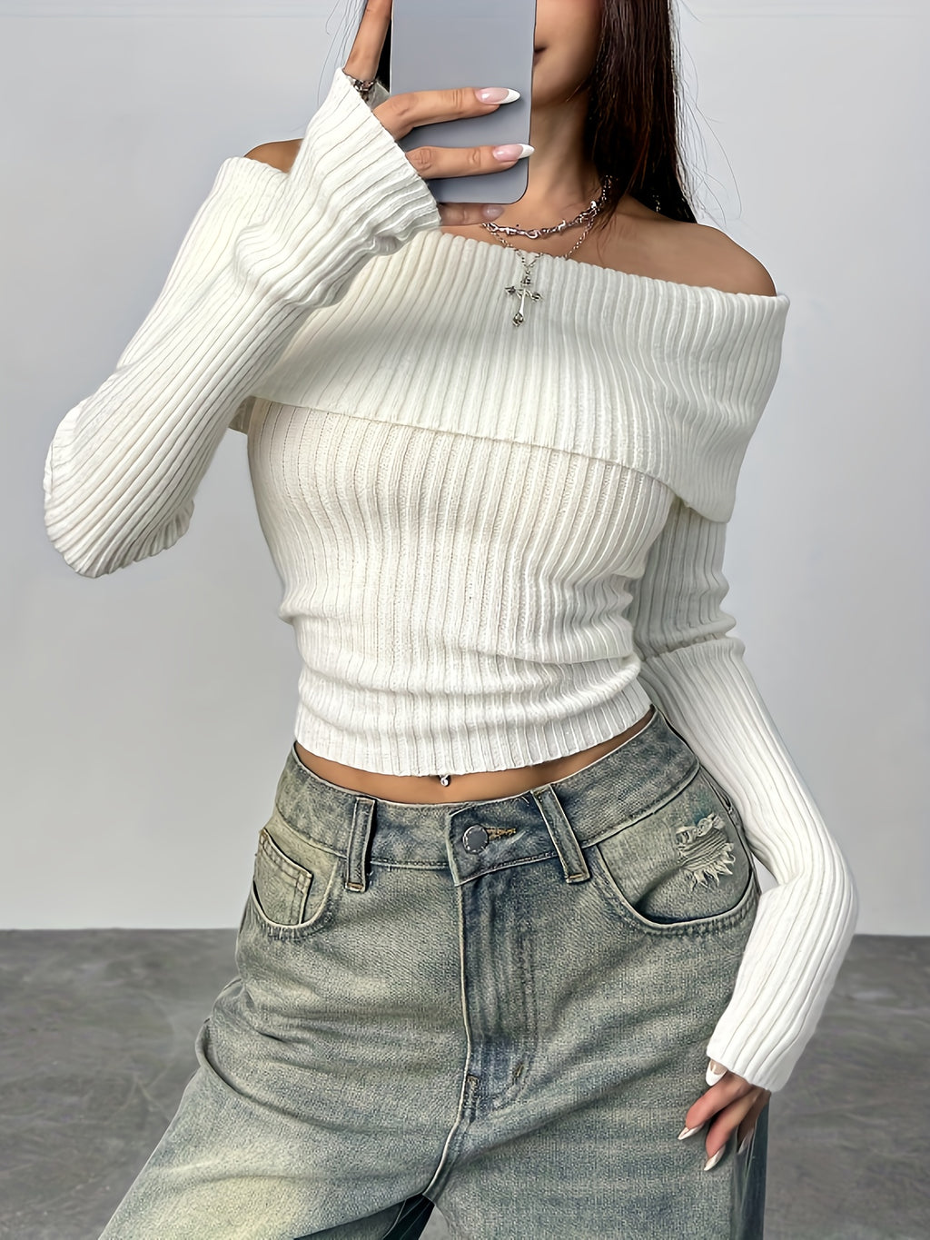 Women's Solid Slim Fit Long Sleeve Knit Pullover Sweater