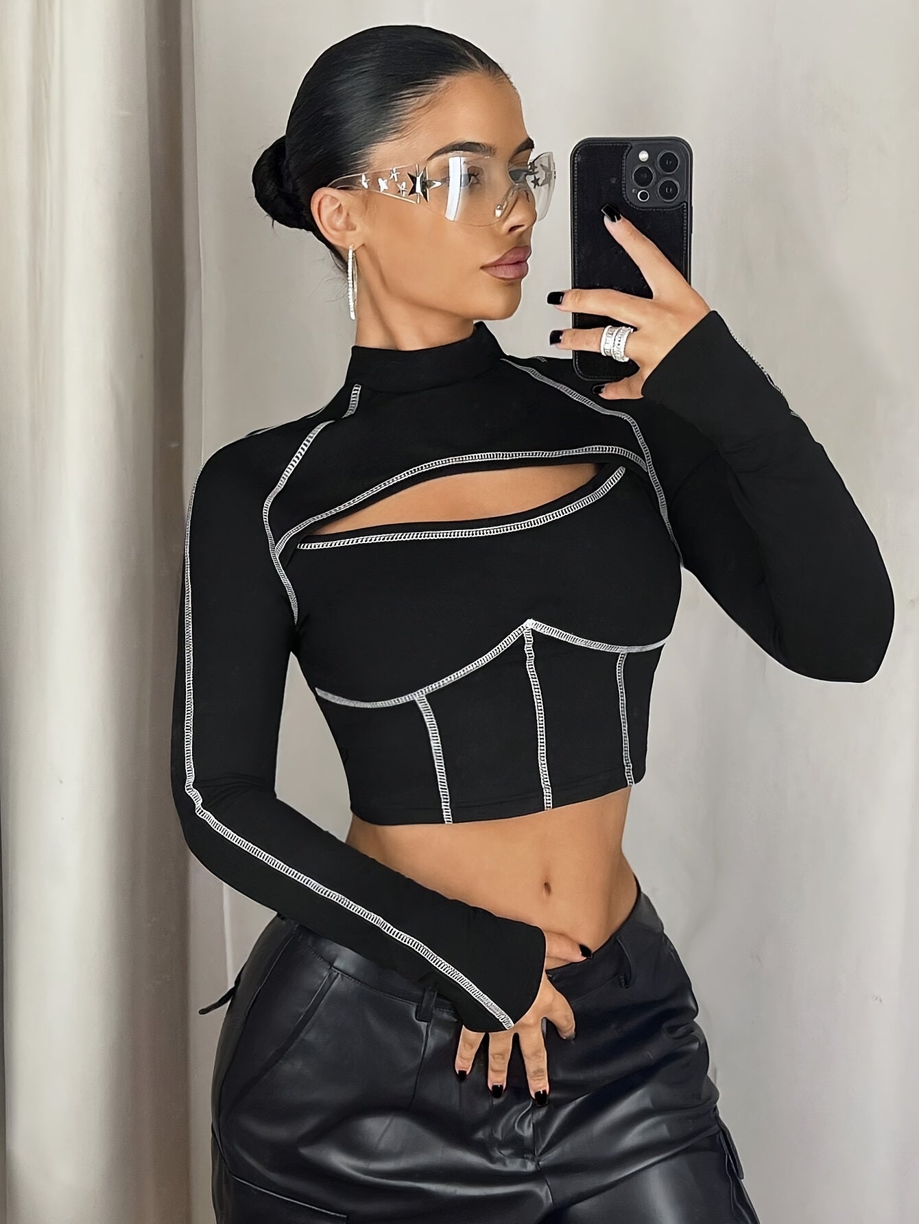 Women's Y2K Cut-Out Slim Fit Cropped Long Sleeve Tee
