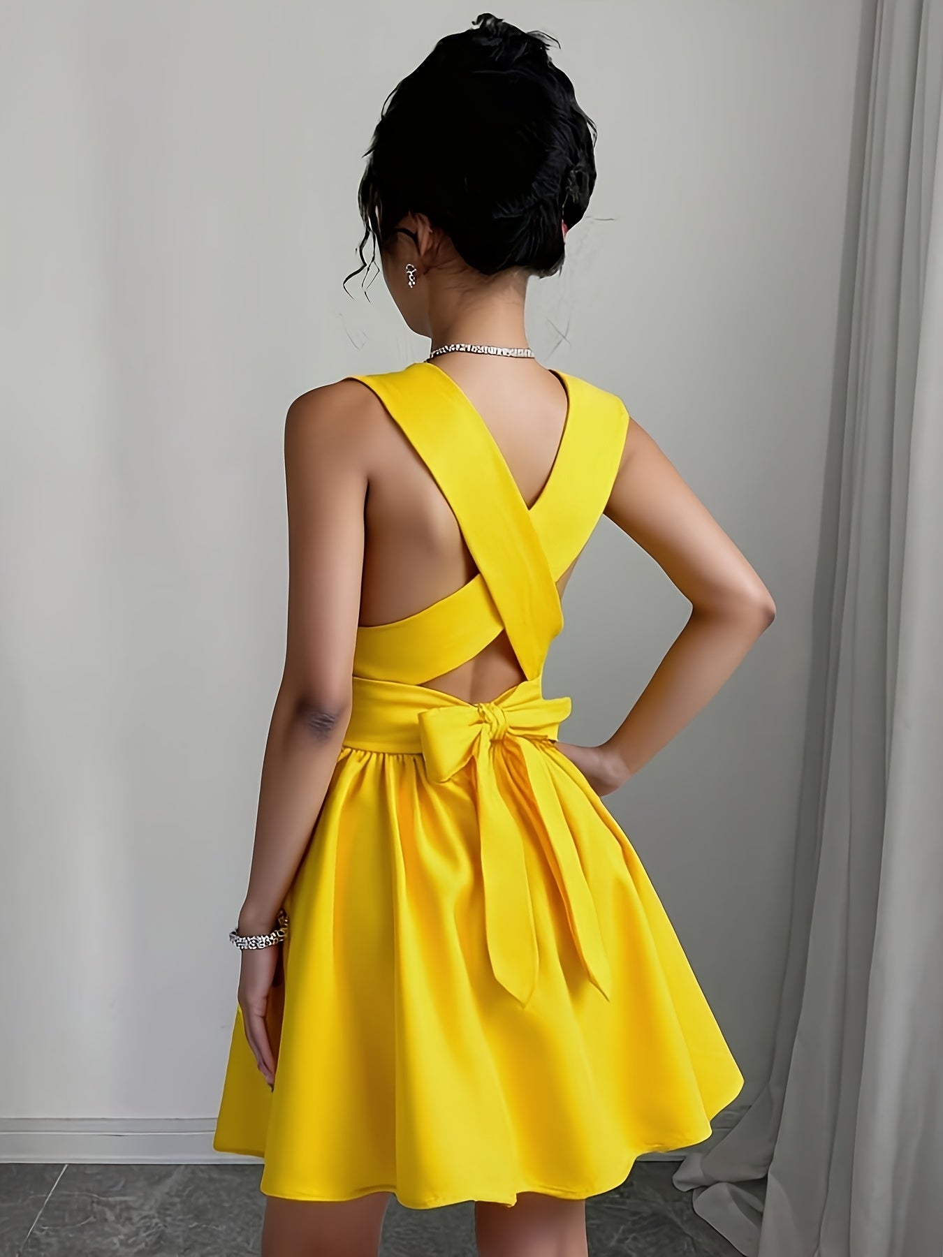 Elegant Backless Cross V-Neck Mini Dress