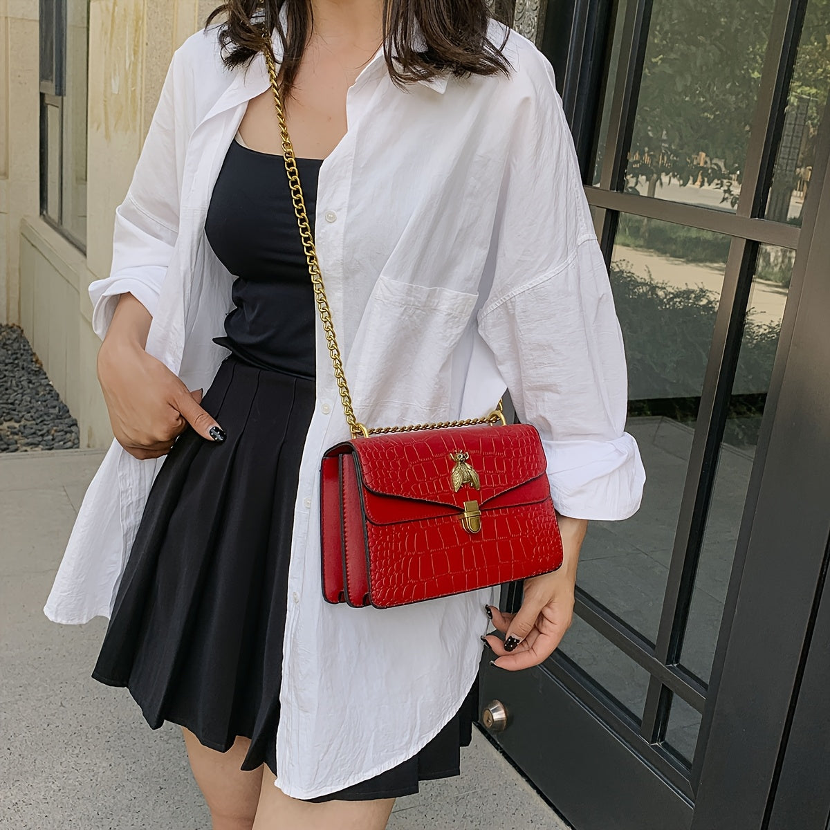 Elegant Women's Shoulder Bag with Stone-patterned Bee Clasp Chain Design, Wide Strap for Comfort, Available in 4 Colors. Suitable for Various Occasions, Featuring Three Compartments for Organized Storage