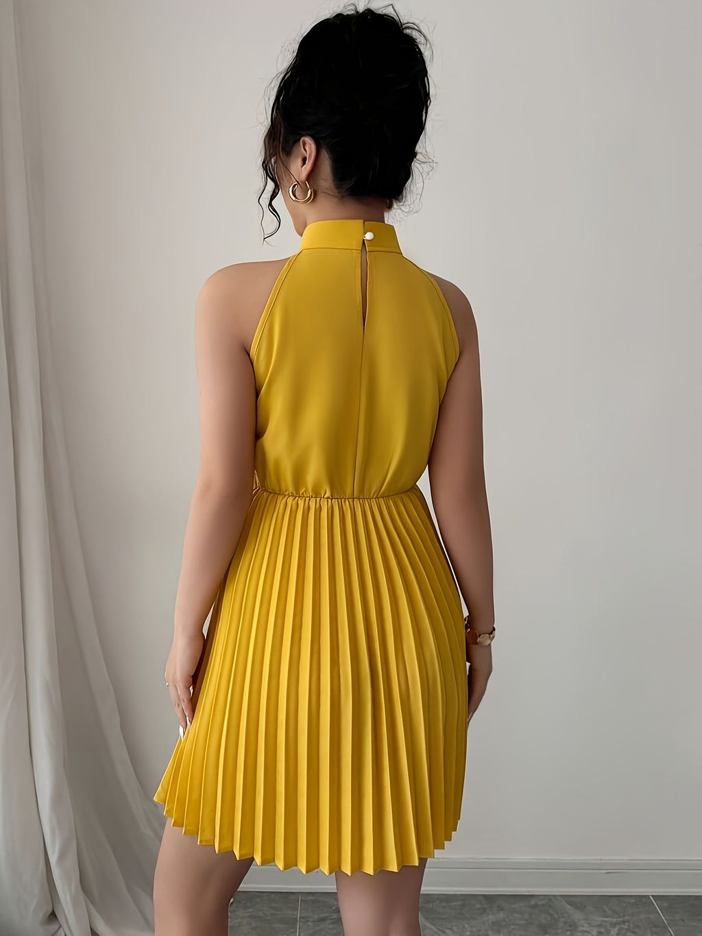 Stand-Up Collar Pleated Dress