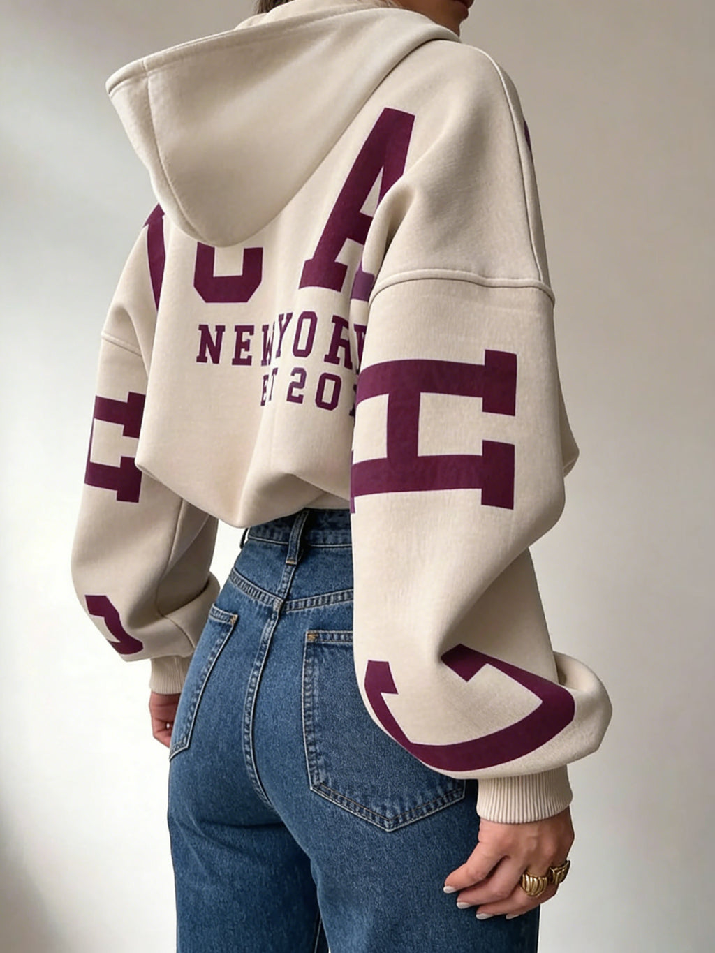 Spring and Autumn Girls' Fashion New Arrival, a Stylish and Versatile Sweatshirt with a Simple, Comfortable Design. Featuring Trendy Letter Print Decorations, This Long-sleeved Hooded Sweatshirt Is Perfect for Vacations, Travel, Outings, Gatherings