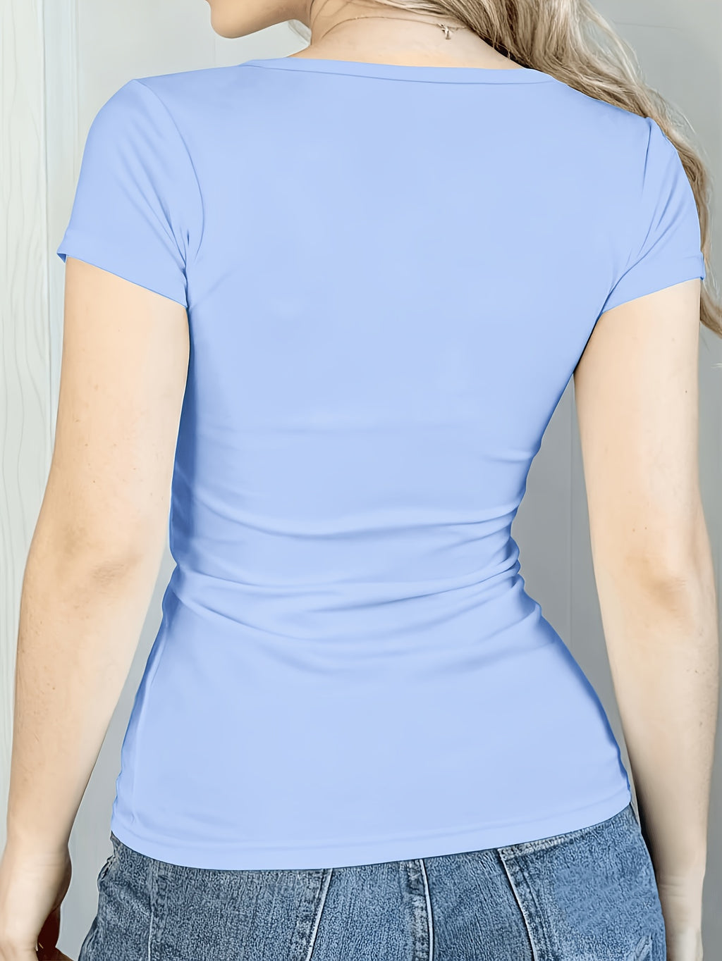 Women’s t-shirt with art California jersey pattern, suitable for all seasons.