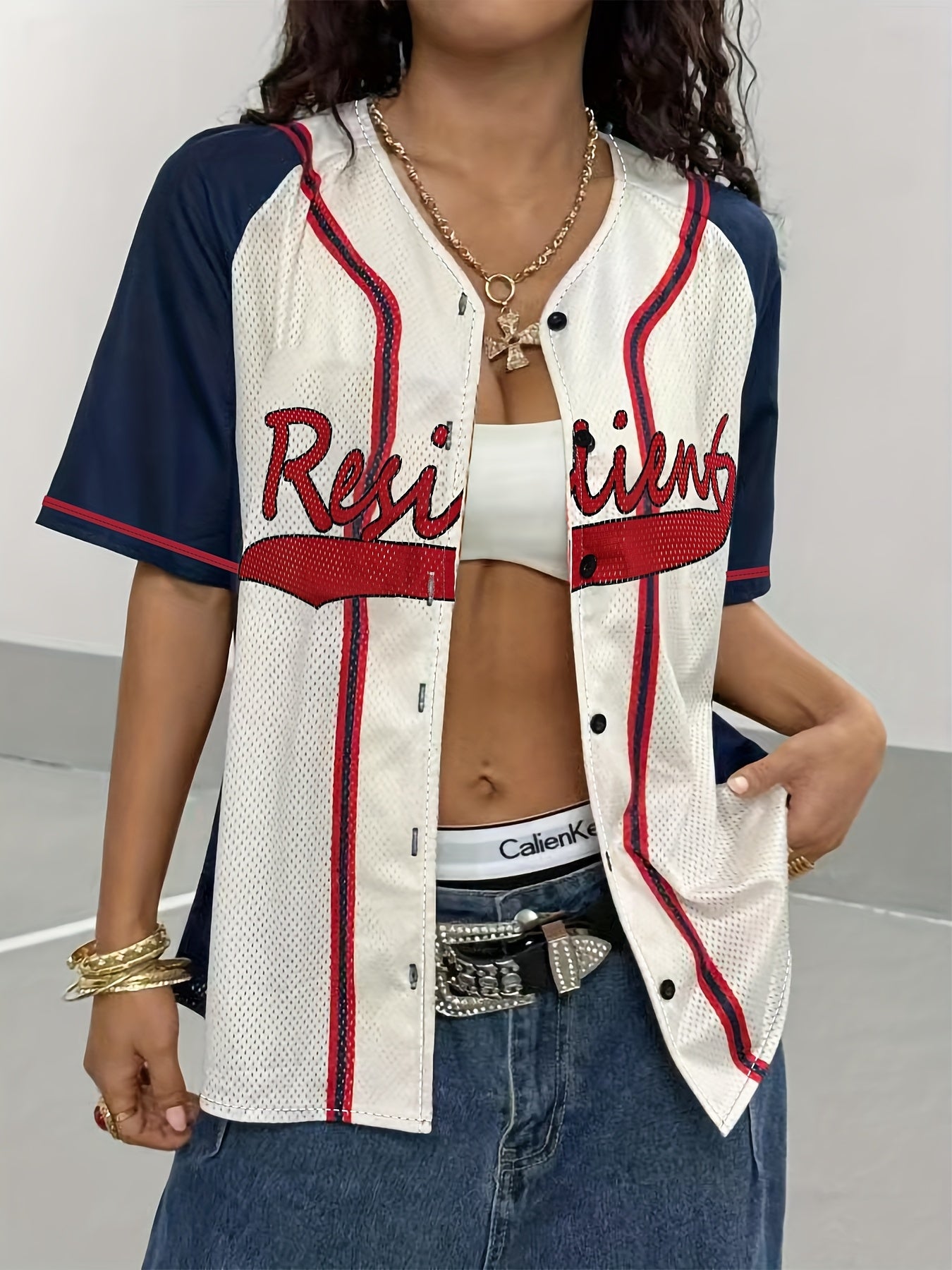 A American hip-hop style baseball jersey, breathable and quick-drying.