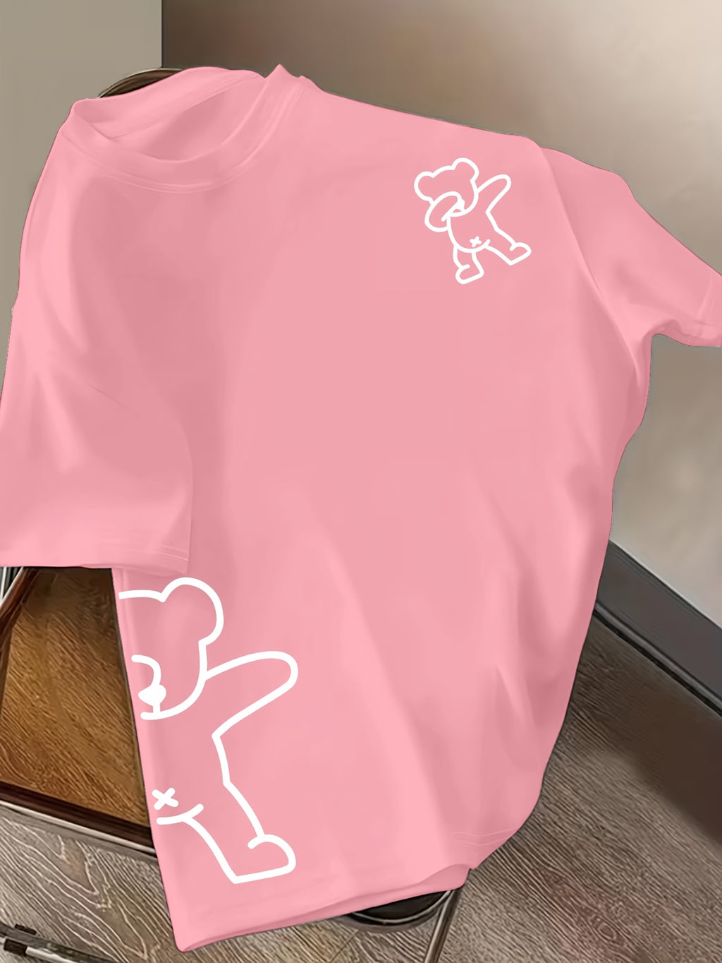 Women’s fashion trend: cartoon bear pattern print, short sleeve, comfortable casual.