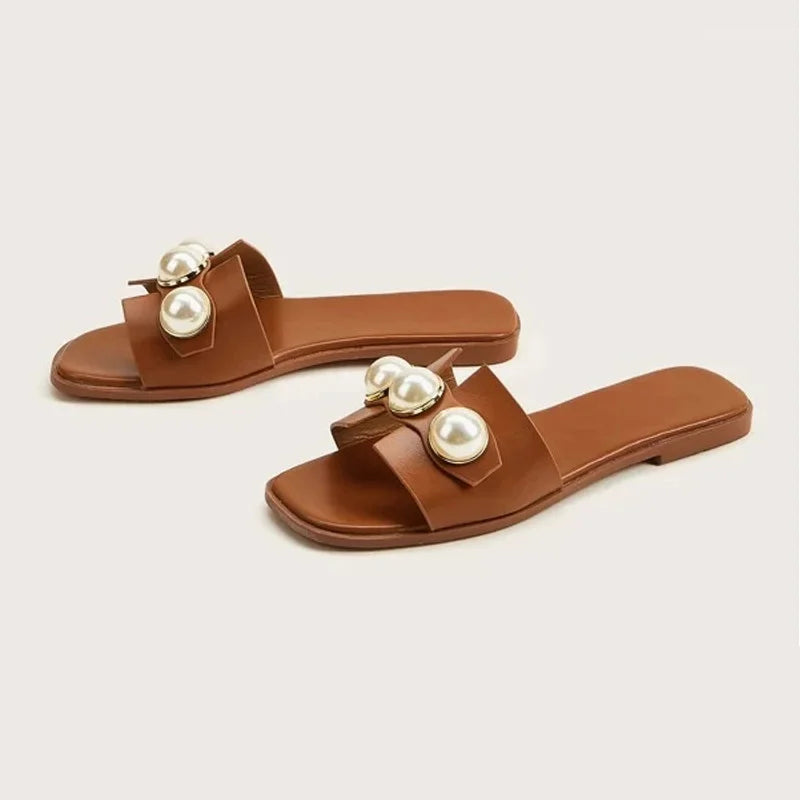 Women’s slippers, 2025 new flat slippers, party shoes, fashion pearl sandals.