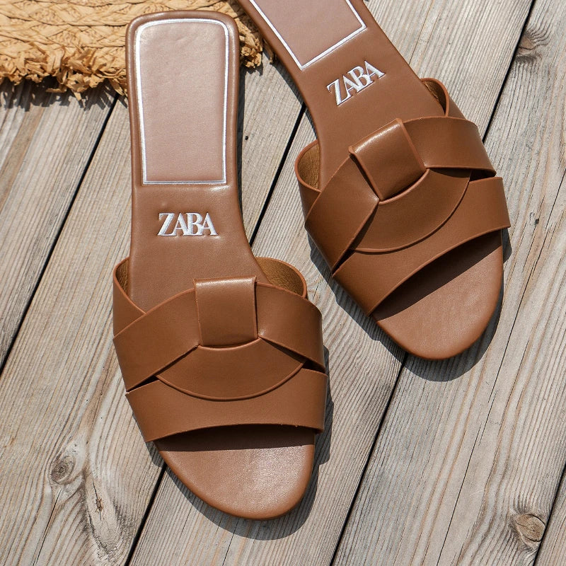 New summer designer women’s slippers.