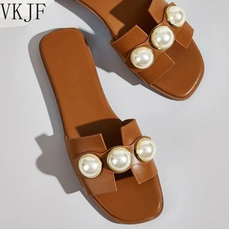 Women’s slippers, 2025 new flat slippers, party shoes, fashion pearl sandals.