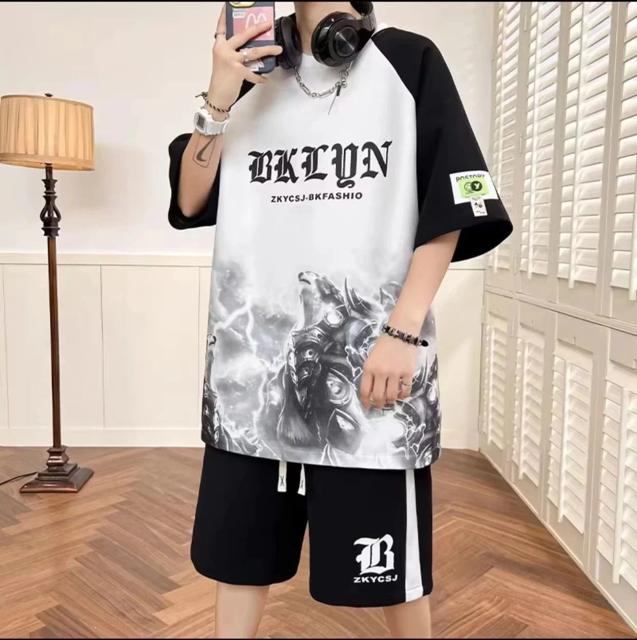 464873160-15