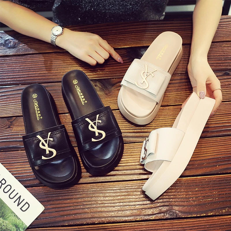 Women’s designer sandals, casual, thick bottom, round toe, leather, beach shoes.