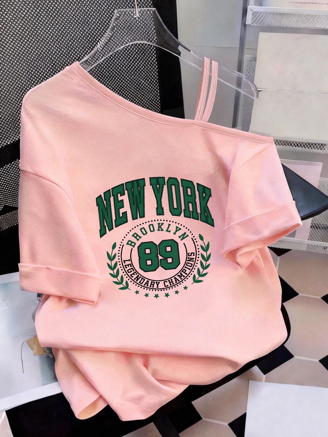 Women's Y2K Brooklyn 89 Off-Shoulder Casual Top