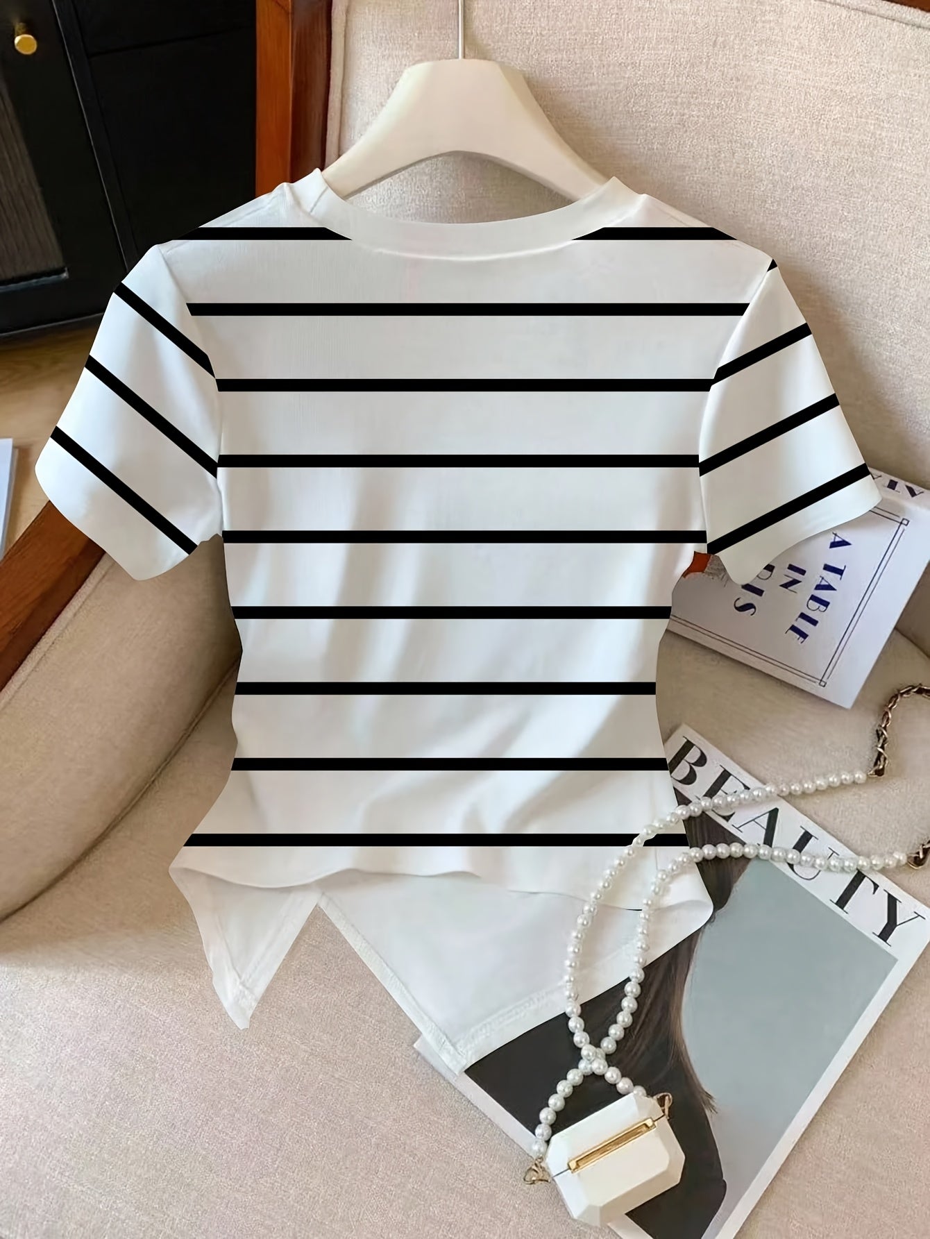 Women's Pattern Print Round Neck Slim Fit T-Shirt