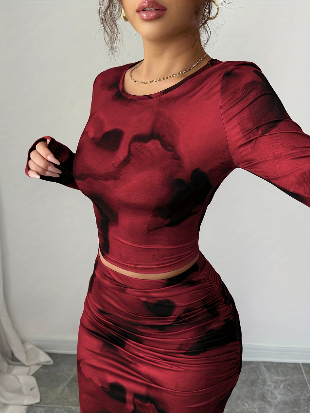 2pcs Women'S Fashion Round Neck Elegant Tight Irregular Tie-Dye Pattern Long Sleeve T-Shirt And Tight Tie-Dye Pattern Long Dress Set