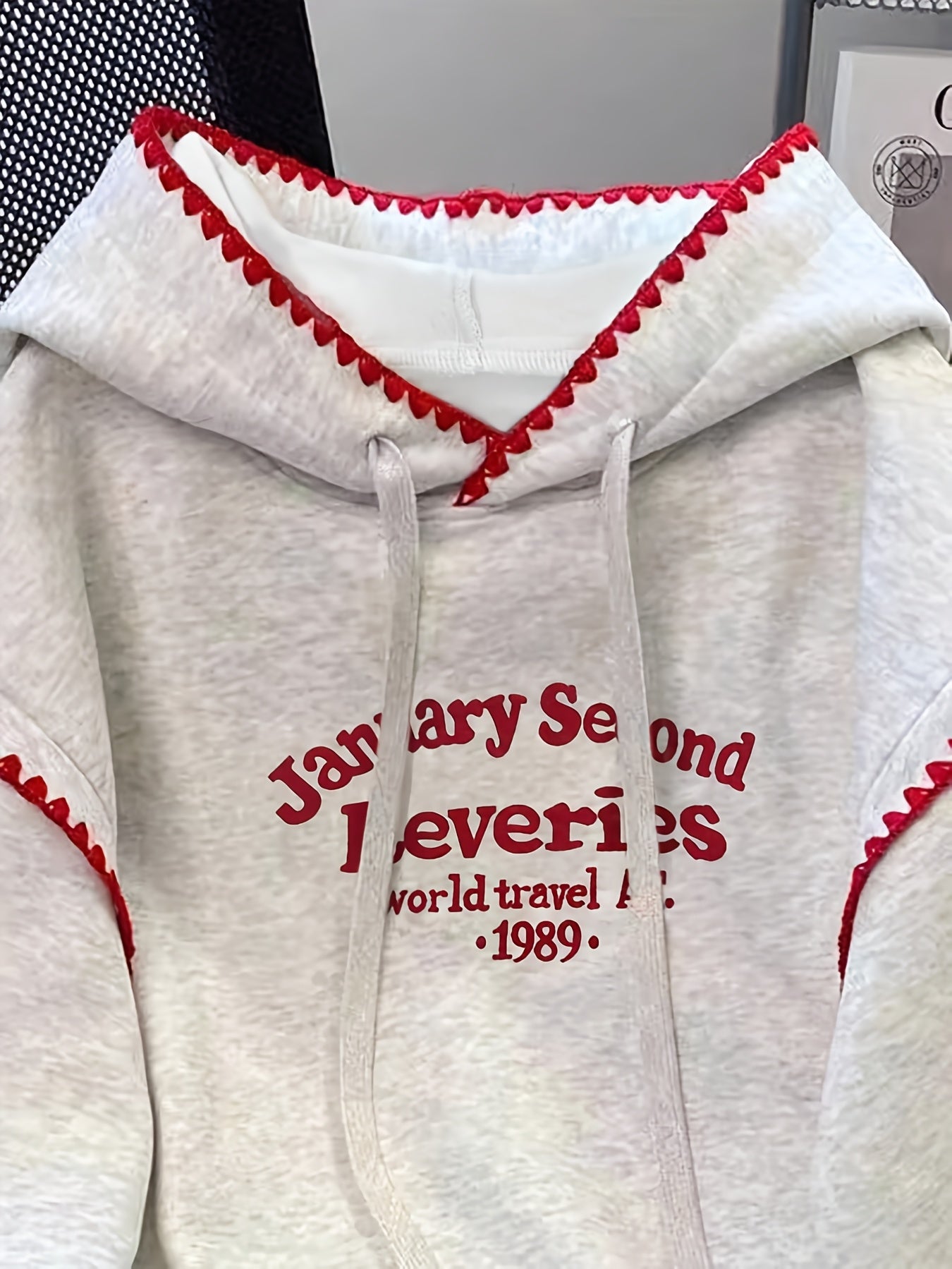 Red Letter Print Shell Embroidery Simple Romantic Everyday Versatile Color-Block Letter Hooded Sweatshirt Pullover, Commuting Elegant Style, Holiday Atmosphere, Suitable for Dates, Parties, Valentine's Day, Must-Have Pullover Sweatshirt